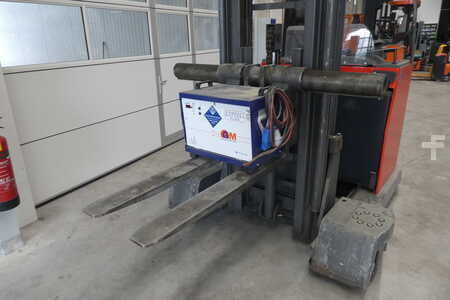 Čtyřcestný retrak 2003 Atlet UFS 200DTFVRE435 (2)