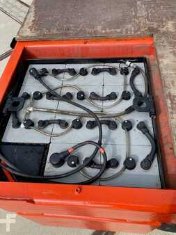 Boční vysokozdvižný vozík 2003  B-P Battioni e Pagani HT 3 EL (9)