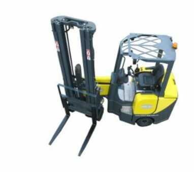 Propane Forklifts 2017  Aisle Master AM44S (1) 