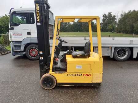 Electric - 3 wheels 1998  Hyster J1.60XMT (1)