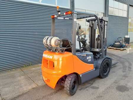 Chariot élévateur gaz 2011  Doosan G25P-5 (4)