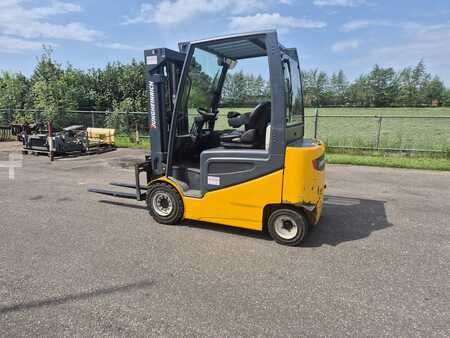 Elektryczne 4-kołowe 2013 Jungheinrich EFG 430K (2)