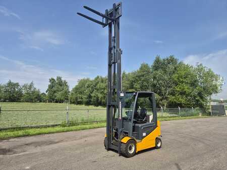 Elektryczne 4-kołowe 2013  Jungheinrich EFG 430K (5)