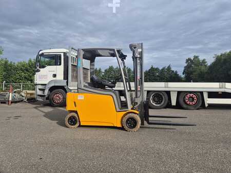 Elektro čtyřkolový VZV 2016  Jungheinrich EFG320 (5)