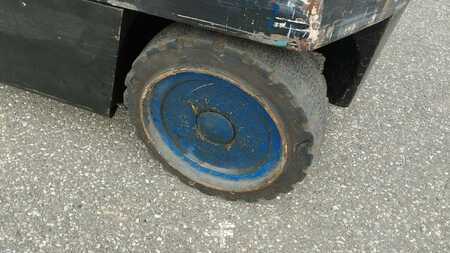 Elektro čtyřkolový VZV 1979  Hyster E70B (9)