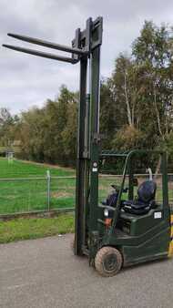 Elektryczne 3-kołowe 1997  Jungheinrich EFG-DF 12,5 (2)