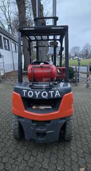 Carretilla elevadora GLP  Toyota 02-8FGF20 (5)