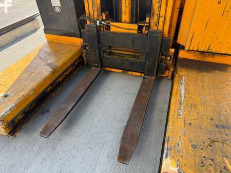 Baumann 4-way 3t triplex positioner 5.7m Combilift Votex Bison
