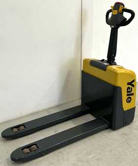 Electric Pallet Trucks 2015  Yale MPC14 - 550 (1)