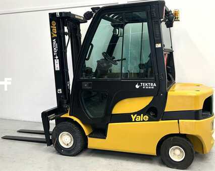 Carrelli elevatori diesel 2014  Yale GDP25LX (3)