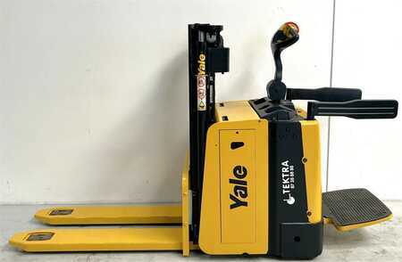 Fahrerstandstapler 2005  Yale MP20XD (2)