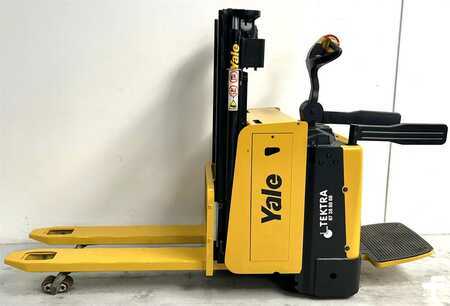 Fahrerstandstapler 2005  Yale MP20XD (3)