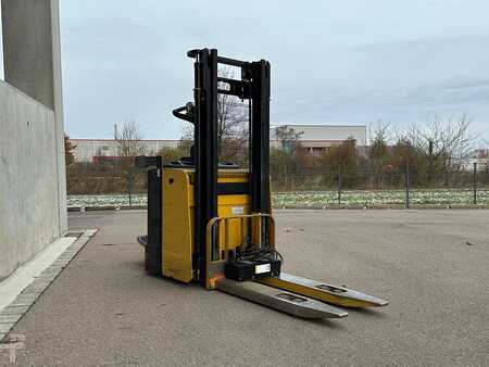 Apilador eléctrico 2019 Yale MS15X (2)