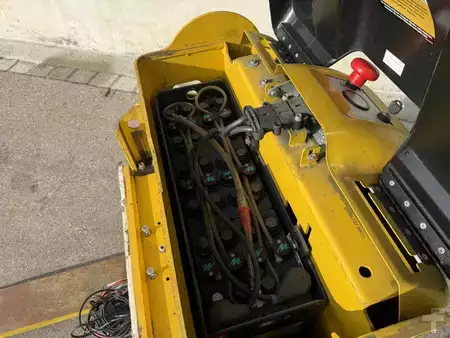 Elektromos emelőkocsik 2018  Yale MP30HD (4)