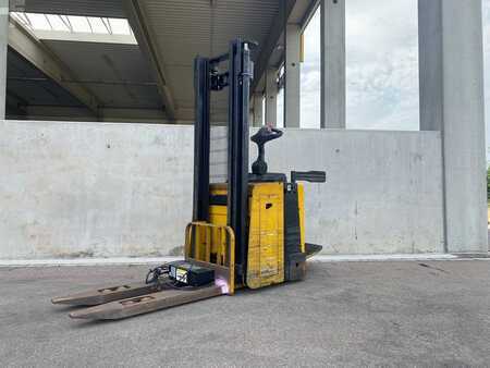 Apilador eléctrico 2017 Yale MS15X (1)