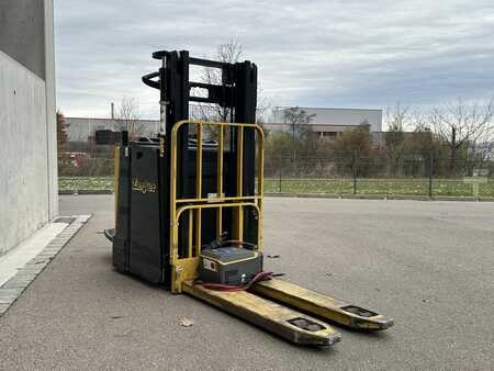 Stacker pedestre 2017  Yale MP20XD (2)