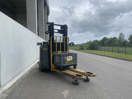 Stacker pedestre 2017  Yale MP20XD (2)