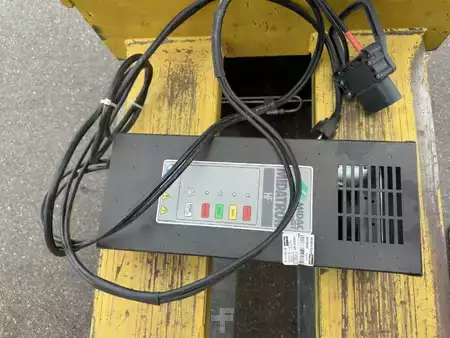 Porta-paletes elétrico 2019  Yale MP20XD (1)