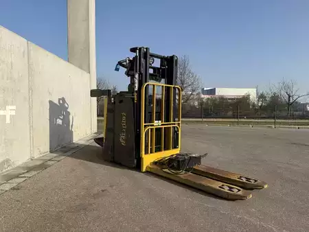 Lavtløftende truck 2019  Yale MP20XD (3)