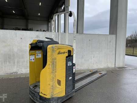 Transpaleta eléctrica 2019 Yale MP20T (1)