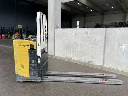 Transpaleta eléctrica 2019 Yale MP20T (3)