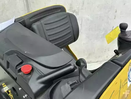 Porta-paletes elétrico 2019  Yale MP20T (5)