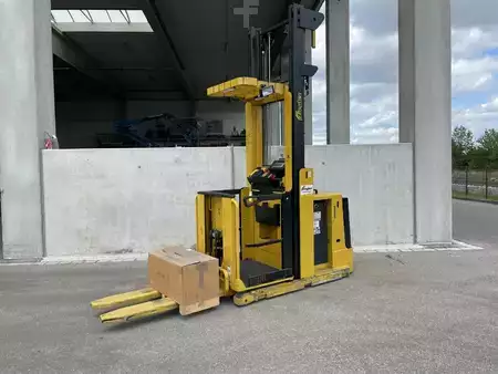 Vertical order pickers 2019  Yale MO10E (1)
