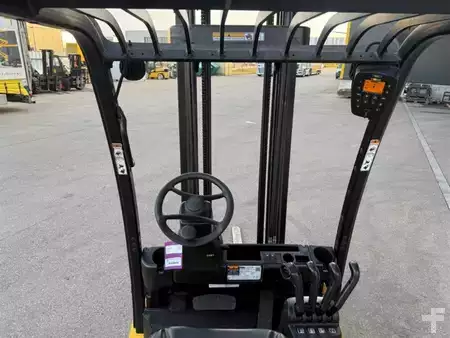 Elektromos 4 kerekű 2019  Yale ERP25VL (5)