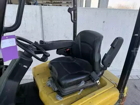 Elektrisk- 3 hjul 2019  Yale ERP15VTSWB (4)