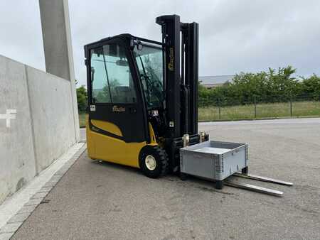 Electric - 3 wheels 2020  Yale ERP16VTLWB (2)