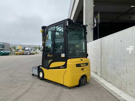 Eléctrica de 3 ruedas 2020 Yale ERP16VTLWB (3)