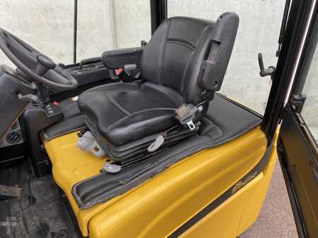 Eléctrica de 3 ruedas 2020 Yale ERP16VTLWB (4)