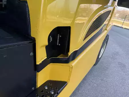 Electric - 4 wheels 2020  Yale ERP45VM (5)