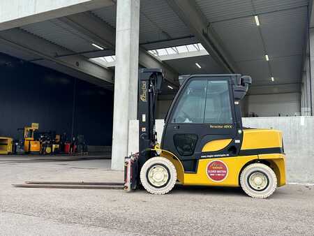 Carretilla elevadora diésel 2020 Yale GDP40VX (1)