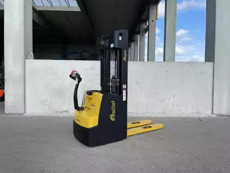 Hochhubwagen 2020  Yale MS16AC (1)