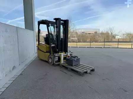 Elektrisk- 3 hjul 2020  Yale ERP16VTSWB (2)