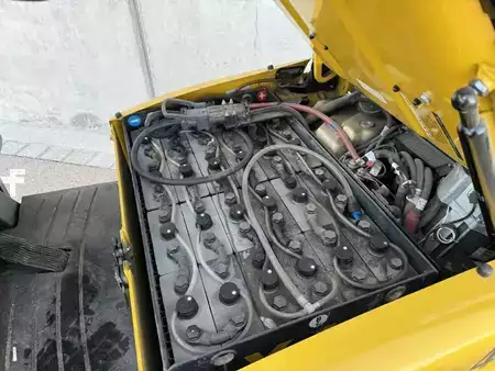 Elektrisk- 3 hjul 2020  Yale ERP16VTSWB (6)