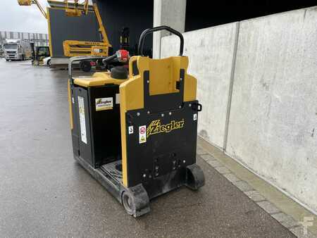 Tractor de arrastre 2021 Yale MO50T (3)