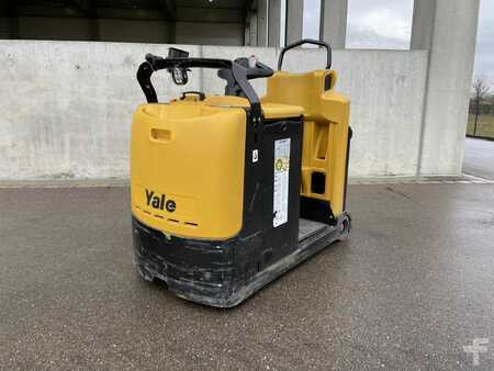 Chariots tracteurs 2021  Yale MO50T (1)