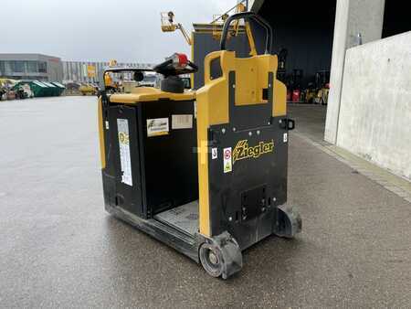 Chariots tracteurs 2021  Yale MO50T (3)