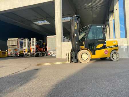 Carretilla elevadora diésel 2021 Yale GDP50VX (1)