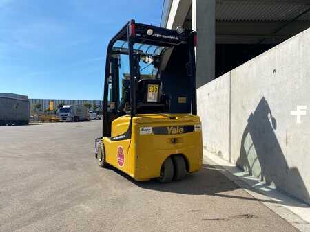 Eléctrica de 3 ruedas 2021 Yale ERP20VTLWB (3)