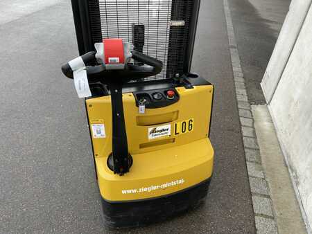 Apilador eléctrico 2021 Yale MS12AC (4)