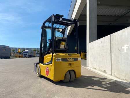Eléctrica de 3 ruedas 2022 Yale ERP16VTSWB (3)