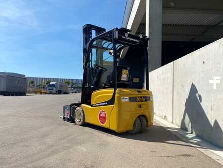 Eléctrica de 3 ruedas 2022 Yale ERP20VTMWB (3)
