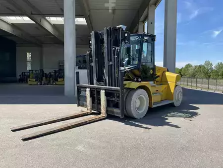 Chariots élévateurs diesel 2022  Yale GDP120DF (1)