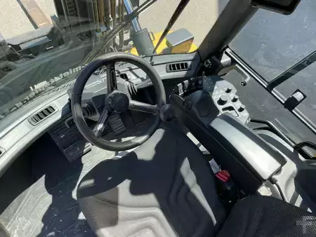 Chariots élévateurs diesel 2022  Yale GDP120DF (5)