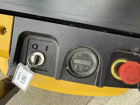 Ruční vysokozdvižný vozík 2022  Yale MS12IL (4)