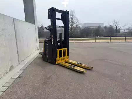Apilador eléctrico 2021  Yale MS14XIL (2)