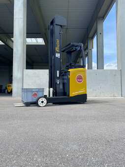 Carretilla retráctil 2021 Yale MR20 (1)